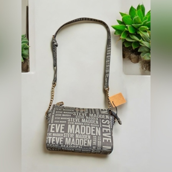 .. Steve Madden Logo crossbody handbag (NWT) - Picture 4 of 9